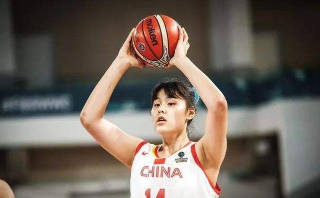 包含拳击赛场再起风云：东城赤兔队击败关中火箭队，脚步移动更到位细节处理更胜一筹的词条-9体育